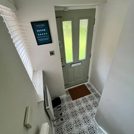 Stunning 2 Bedroom Centre With Free Parking *