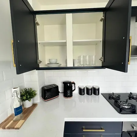 Apartment Stunning 2 Bedroom Centre With Free Parking *